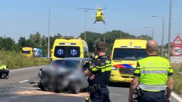 Ernstig ongeluk op A27 bij Hank: snelweg richting Gorinchem tot 16.00 uur dicht