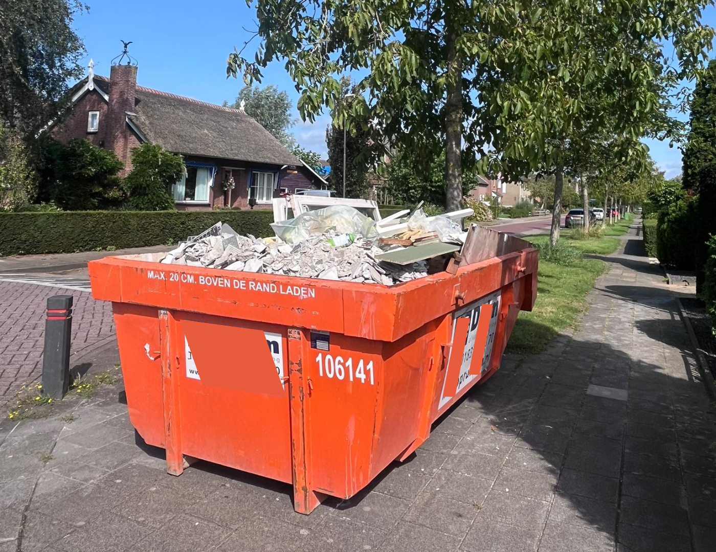 Bouwcontainer plaatsen op de openbare weg?  Meld het!