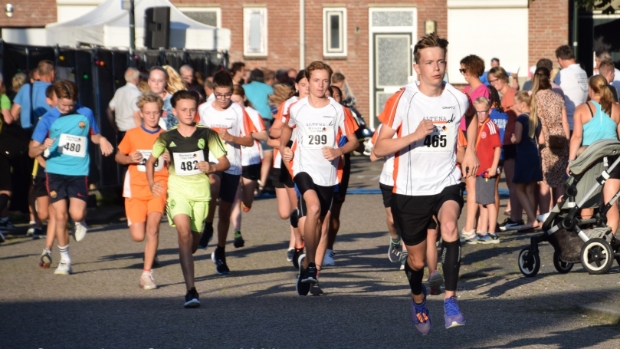 Jaarlijkse stratenloop van Genderen staat voor de deur: inschrijven is weer mogelijk