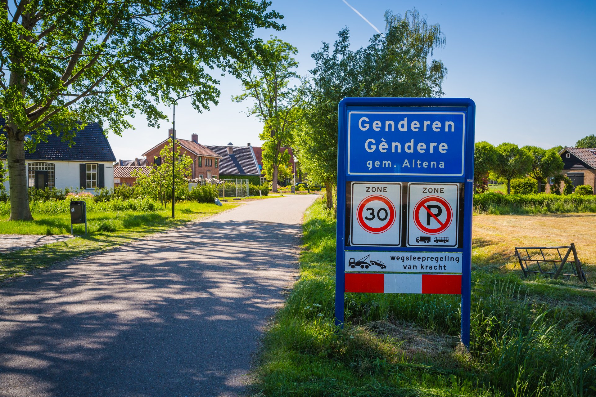 Genderen en Wijk en Aalburg: Asfaltonderhoud Kelderstraat