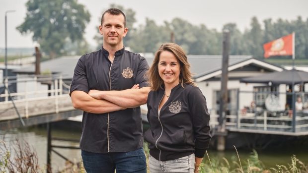 Pannekoekenbakker Woudrichem is het leukste terras aan het water in de Biesboschlinie