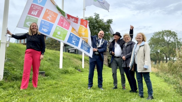 Gemeente Altena heeft Global Goals letterlijk hoog in het vaandel staan